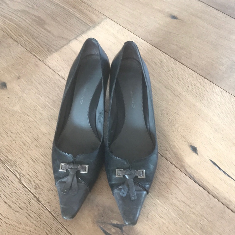 Worn Bandolino small heels